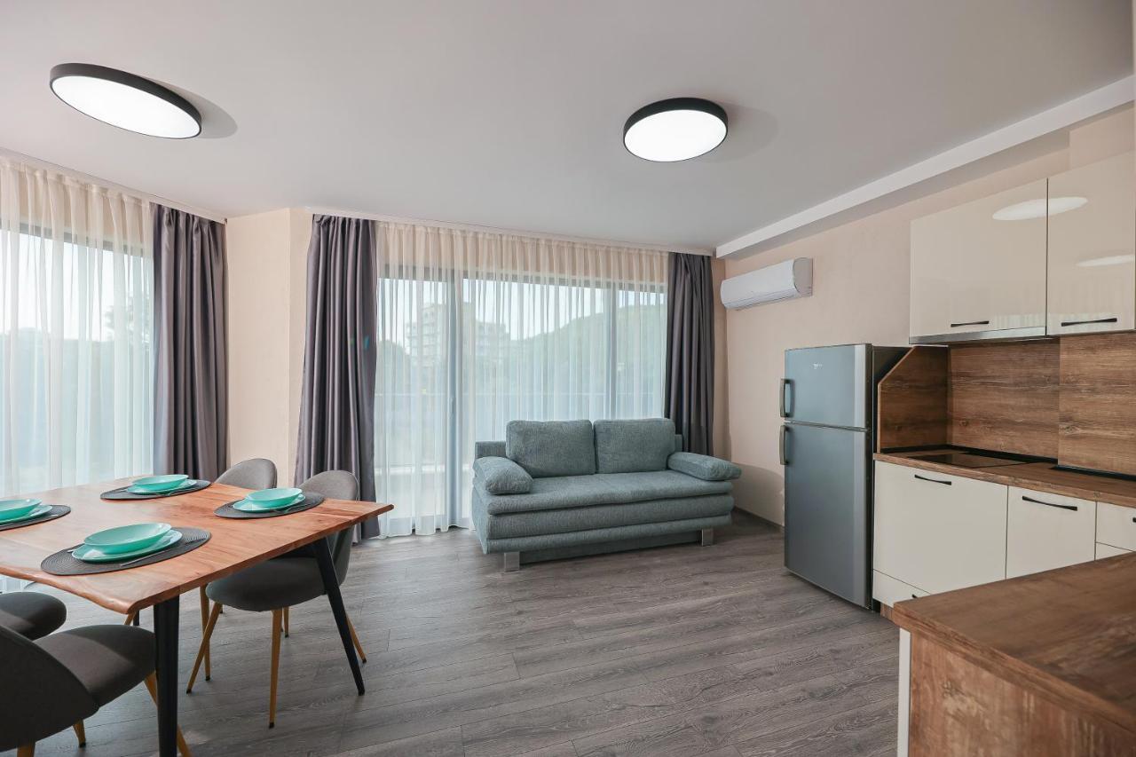 Lux Apartments Кранево Екстериор снимка