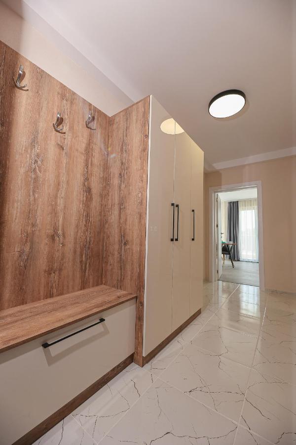 Lux Apartments Кранево Екстериор снимка